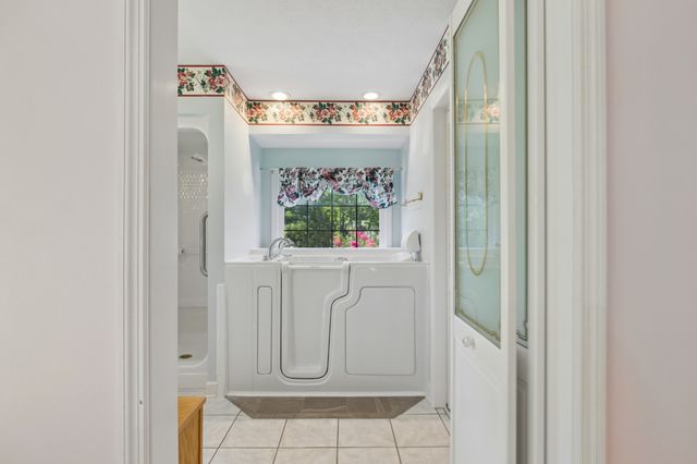 6284 SE Tater Peeler Rd, Lebanon, TN 37090