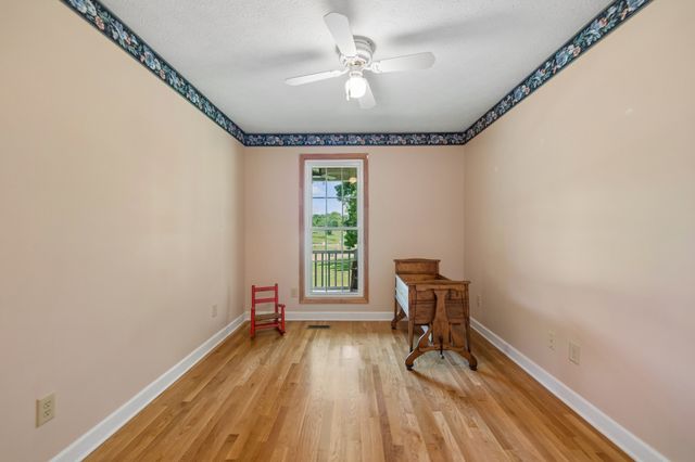 6284 SE Tater Peeler Rd, Lebanon, TN 37090