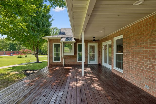6284 SE Tater Peeler Rd, Lebanon, TN 37090