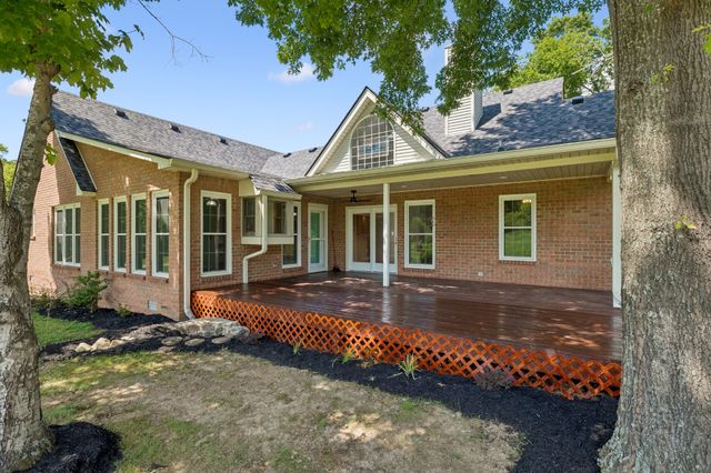 6284 SE Tater Peeler Rd, Lebanon, TN 37090