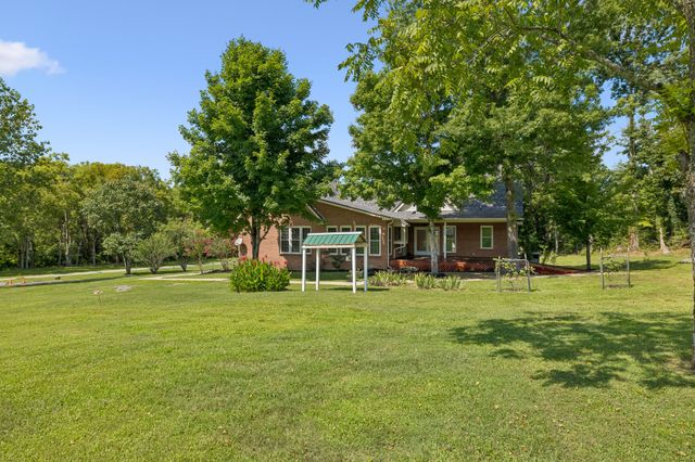 6284 SE Tater Peeler Rd, Lebanon, TN 37090