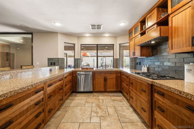 142 Yale Dr, Rancho Mirage, CA 92270