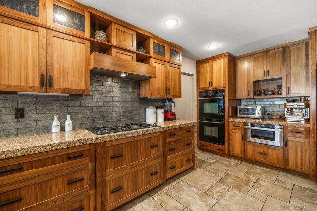 142 Yale Dr, Rancho Mirage, CA 92270