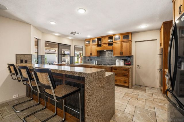 142 Yale Dr, Rancho Mirage, CA 92270