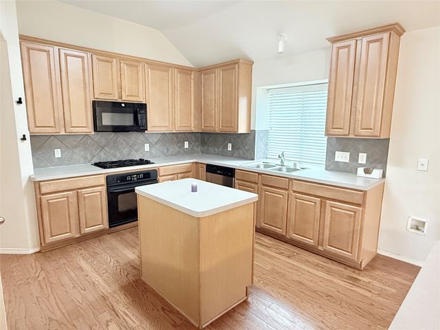 6101 Vineyard Lane, Mckinney, TX 75070