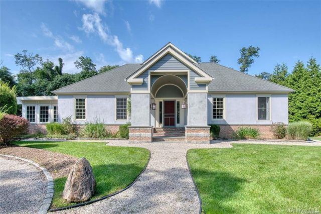 11003 Main Road, East Marion, NY 11939
