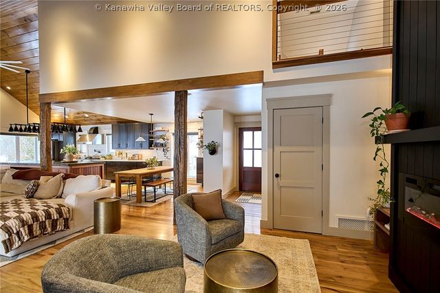 1913 Rocky Step Road, Scott Depot, WV 25560