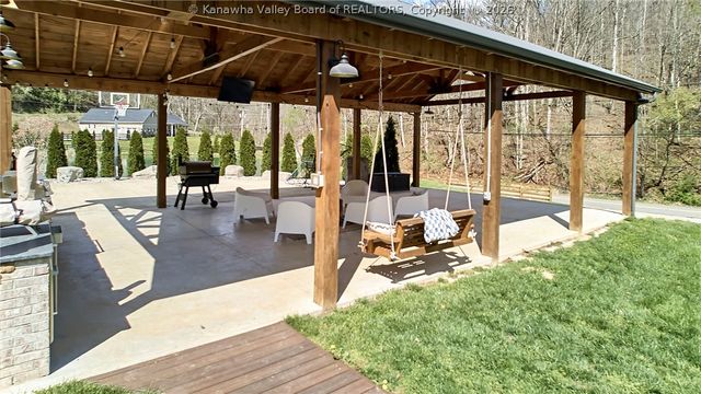 1913 Rocky Step Road, Scott Depot, WV 25560