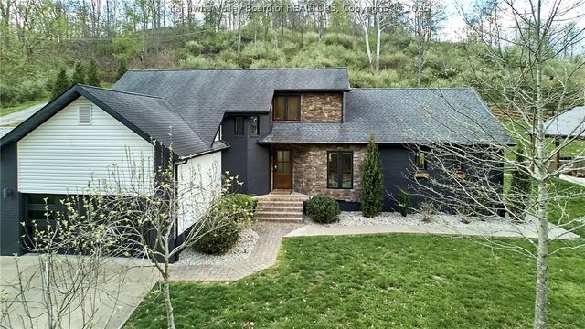 1913 Rocky Step Road, Scott Depot, WV 25560