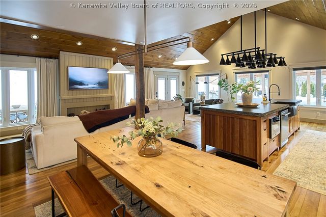 1913 Rocky Step Road, Scott Depot, WV 25560