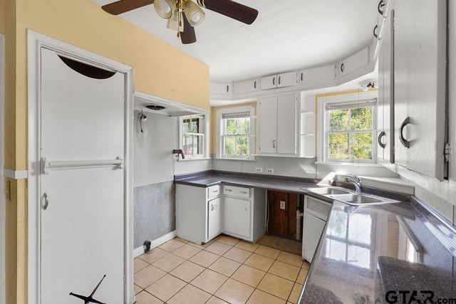 1405 Mockingbird Ln, Tyler, TX 75701