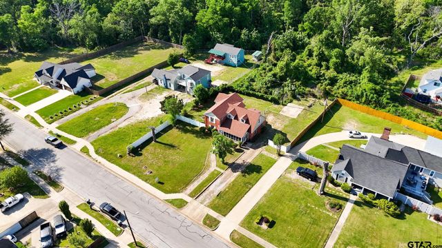 1405 Mockingbird Ln, Tyler, TX 75701