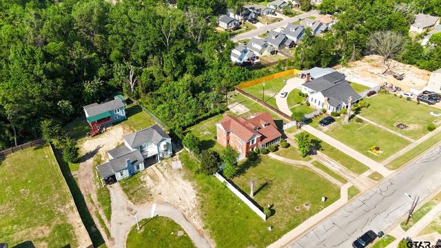 1405 Mockingbird Ln, Tyler, TX 75701