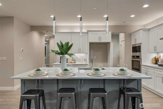 713 N 188th Street, Shoreline, WA 98133