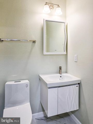 307-B MODELE PLZ, Monroe Township, NJ 08831