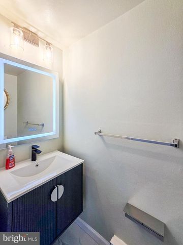 307-B MODELE PLZ, Monroe Township, NJ 08831