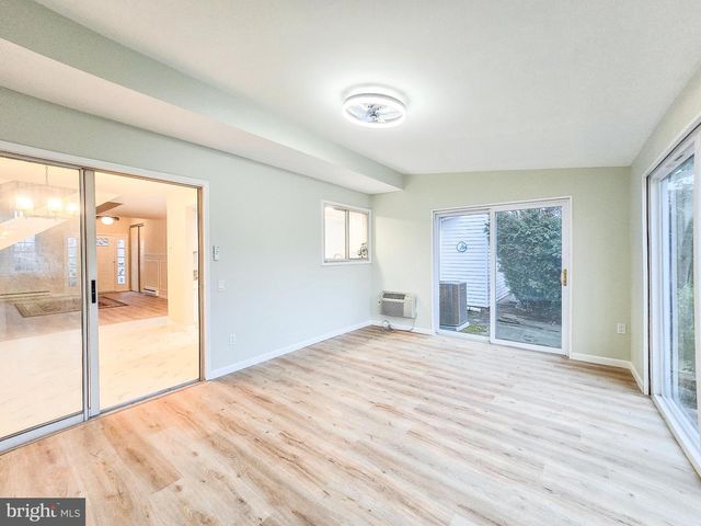 307-B MODELE PLZ, Monroe Township, NJ 08831