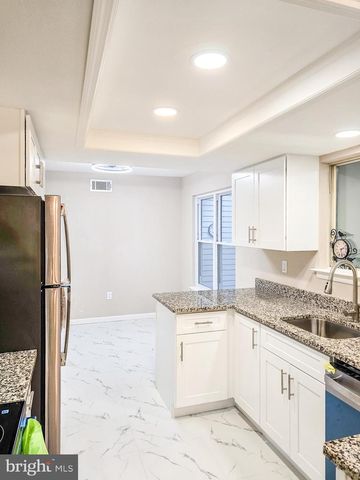 307-B MODELE PLZ, Monroe Township, NJ 08831