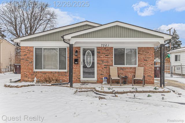7261 Voerner Avenue, Center Line, MI 48015