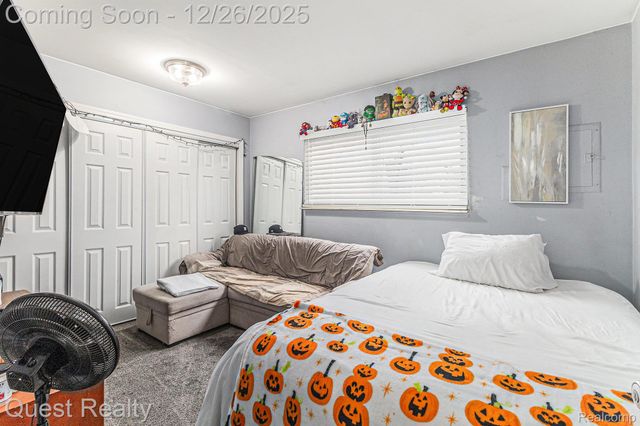 7261 Voerner Avenue, Center Line, MI 48015