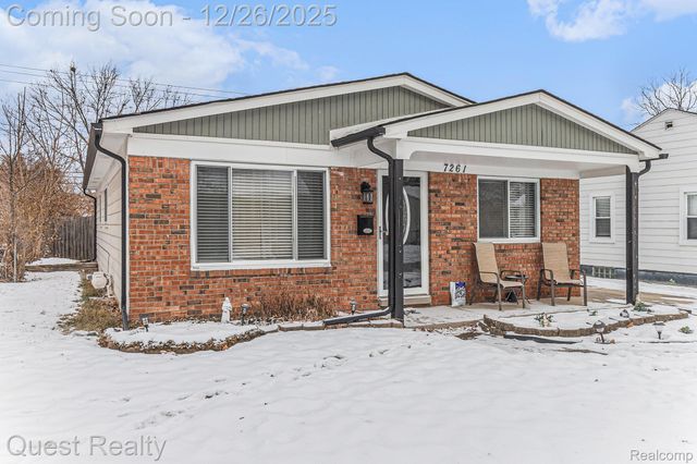 7261 Voerner Avenue, Center Line, MI 48015