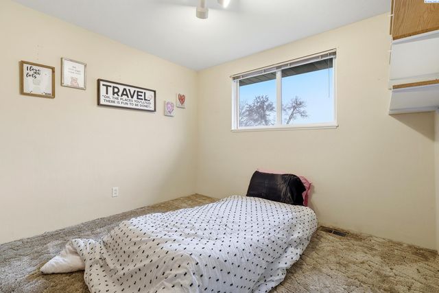 3405 W Ella St, Pasco, WA 99301