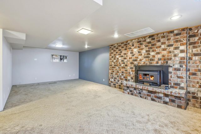 3405 W Ella St, Pasco, WA 99301