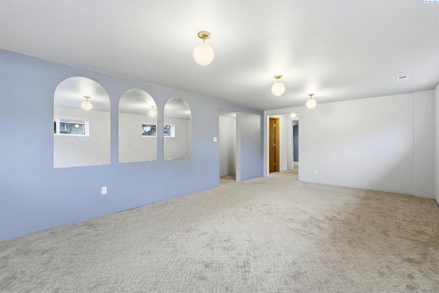 3405 W Ella St, Pasco, WA 99301