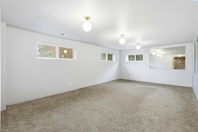 3405 W Ella St, Pasco, WA 99301