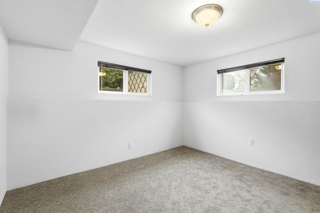 3405 W Ella St, Pasco, WA 99301