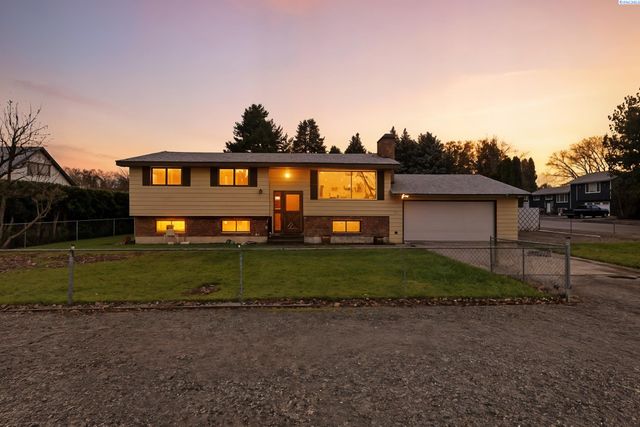 3405 W Ella St, Pasco, WA 99301