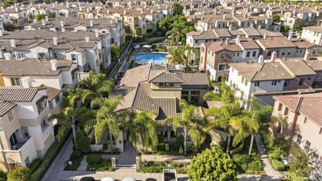 403 Almond Rd, San Marcos, CA 92078