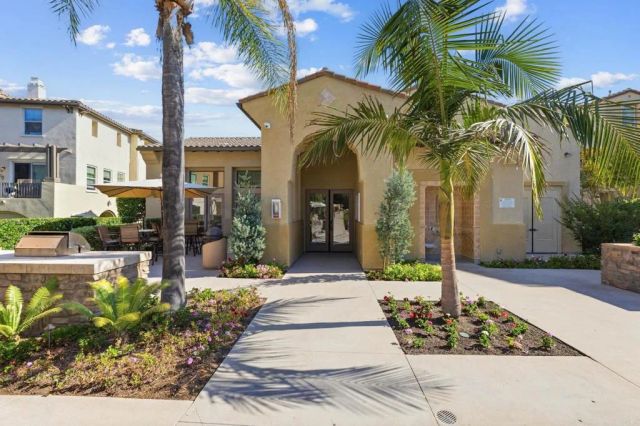 403 Almond Rd, San Marcos, CA 92078