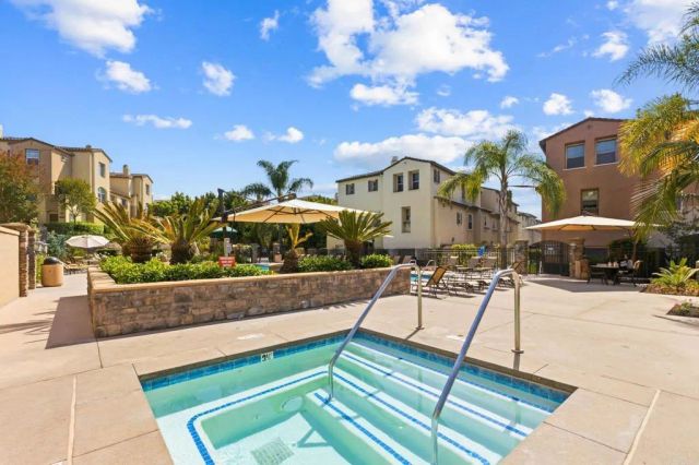 403 Almond Rd, San Marcos, CA 92078
