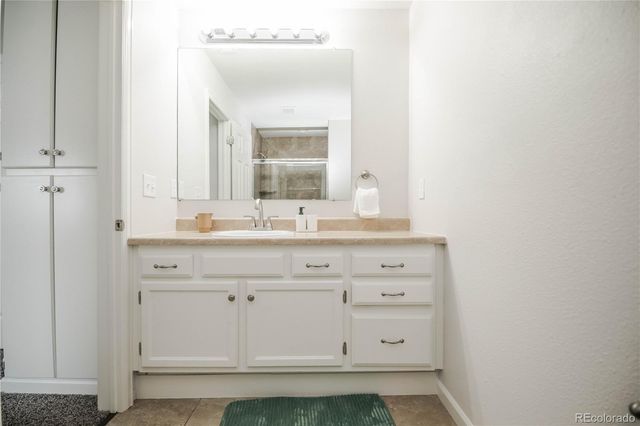 1210 Hillside Street, Aurora, CO 80010