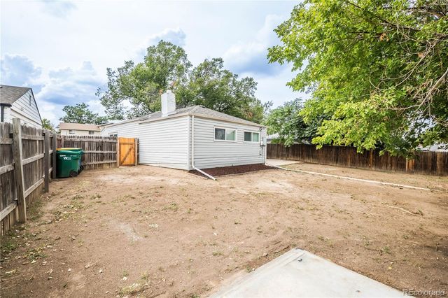 1210 Hillside Street, Aurora, CO 80010