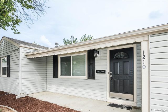 1210 Hillside Street, Aurora, CO 80010