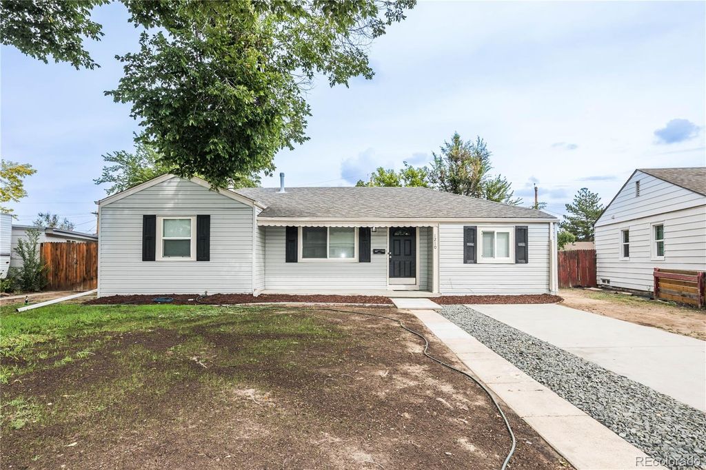 1210 Hillside Street, Aurora, CO 80010