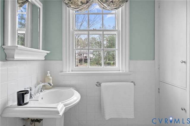 3 Rose Hill Rd, Henrico, VA 23229