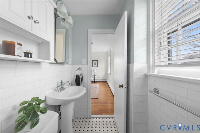 3 Rose Hill Rd, Henrico, VA 23229