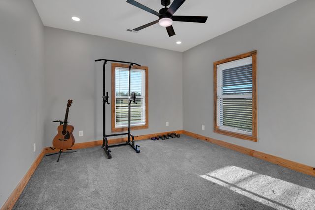 110 Buzzard Roost Rd, Chapel Hill, TN 37034