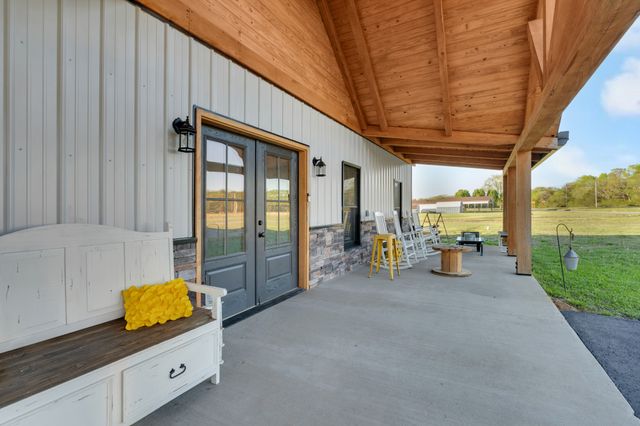 110 Buzzard Roost Rd, Chapel Hill, TN 37034