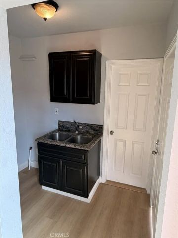 16826 S Western 3C, Gardena, CA 90247