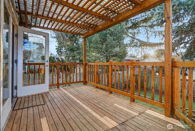 8535 18th Avenue NW, Seattle, WA 98117