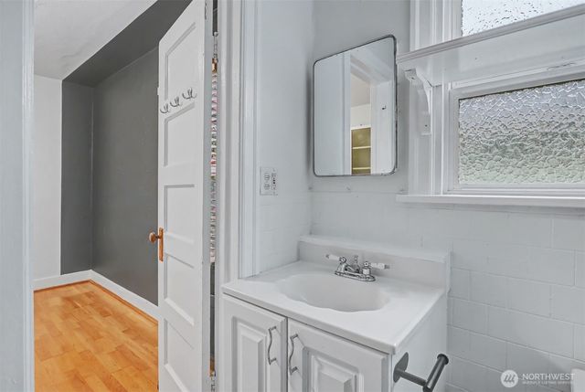 8535 18th Avenue NW, Seattle, WA 98117