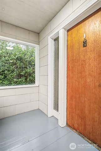 8535 18th Avenue NW, Seattle, WA 98117