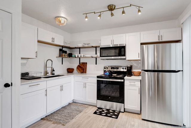 835 S Brownleaf, San Antonio, TX 78227