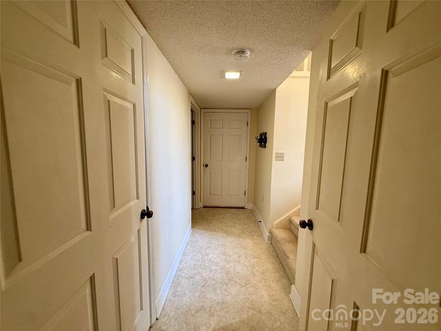 1015 36th Avenue Court NE, Hickory, NC 28601