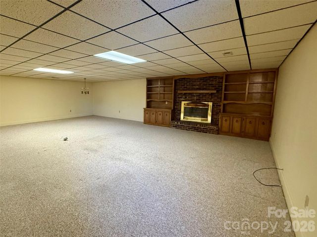 1015 36th Avenue Court NE, Hickory, NC 28601