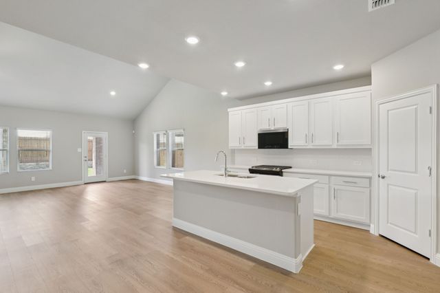 4204 Joe Pool Drive, Farmersville, TX 75442